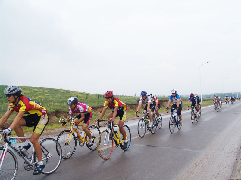 内蒙古环多伦湖公路自行车赛