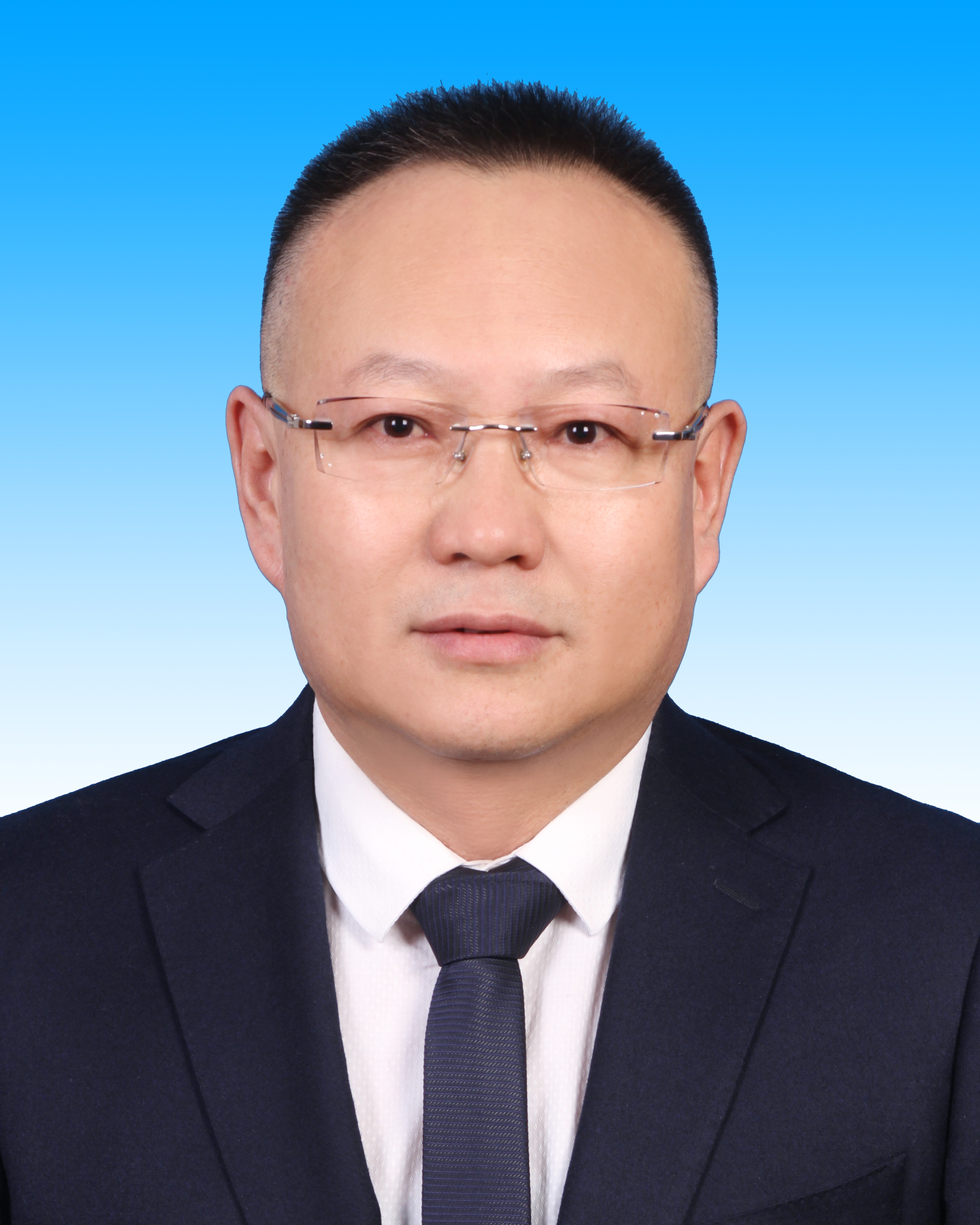 廉万平